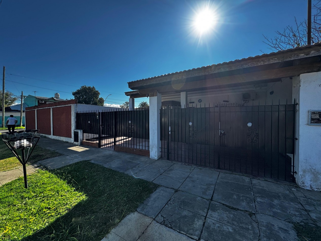 VENTA CASA 3 AMBIENTES CON PATIO Y QUINCHO