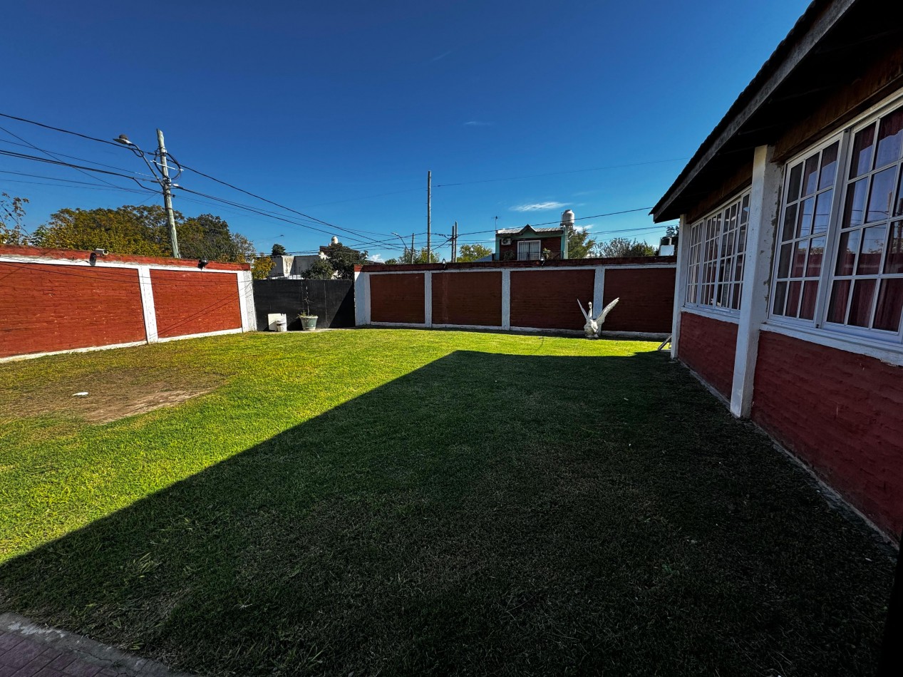 VENTA CASA 3 AMBIENTES CON PATIO Y QUINCHO