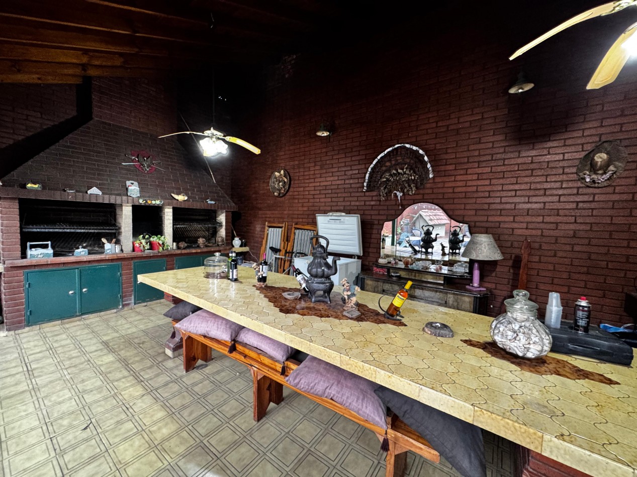 CASA DE 5 AMBIENTES JOSE C PAZ