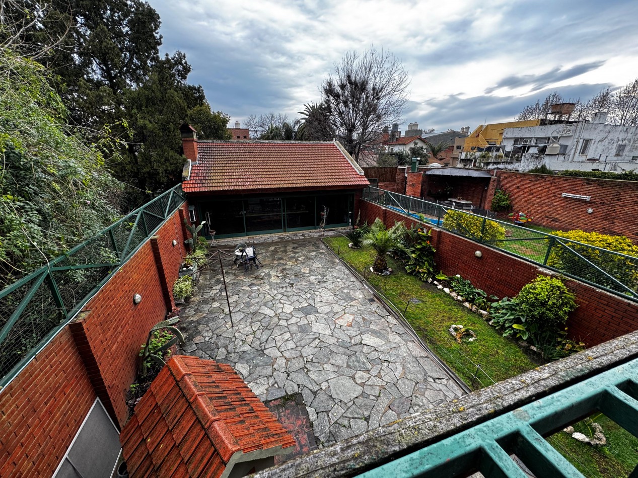 CASA DE 5 AMBIENTES JOSE C PAZ