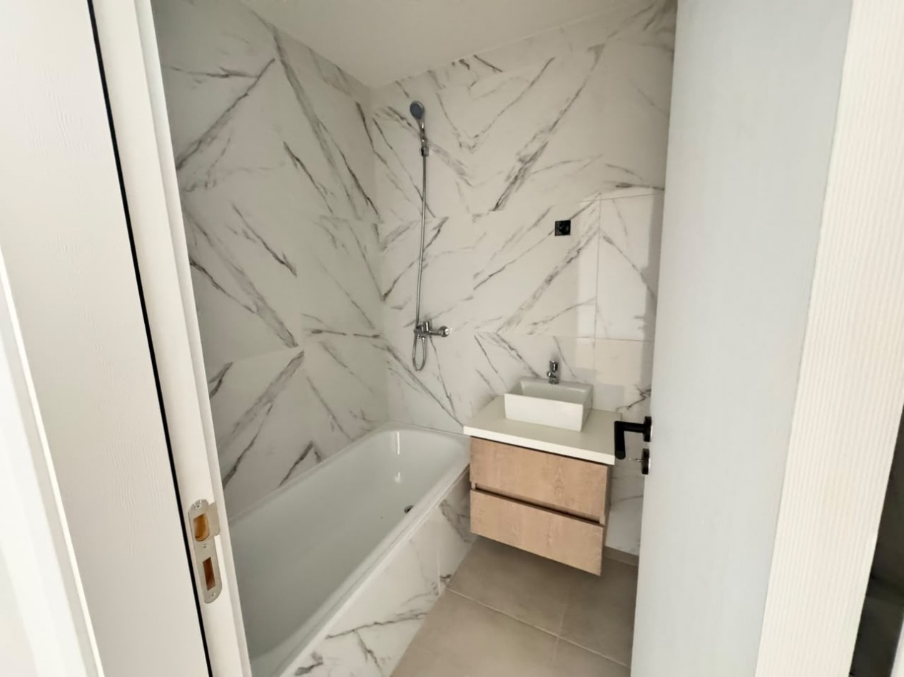 ALQUILER DEPARTAMENTO 2 AMBIENTES AMPLIO CON BALCON