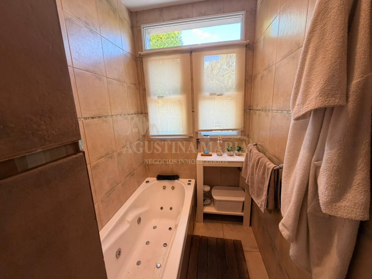 VENTA CASA 5 AMBIENTES BELLA VISTA 