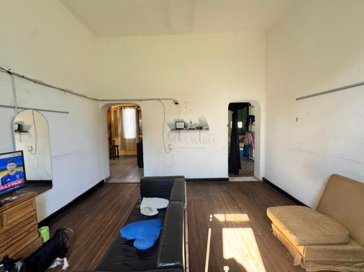 VENTA CASA 3 AMBIENTES CON TERRENO JCP