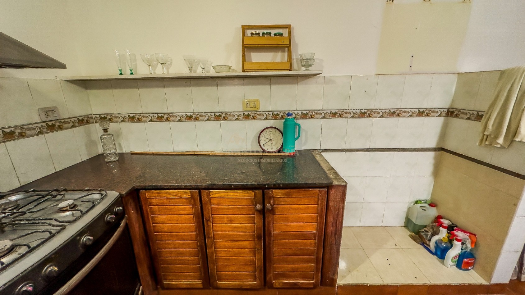 Chalet 3 Ambientes con Departamento 2 Ambientes Independiente en Hurlingham