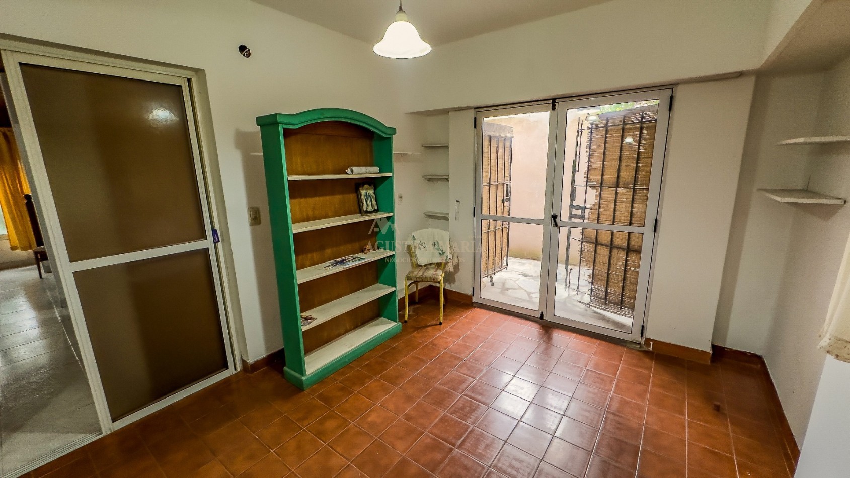 Chalet 3 Ambientes con Departamento 2 Ambientes Independiente en Hurlingham