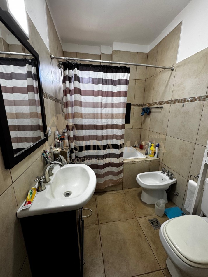 Venta de casa de 4 Ambientes