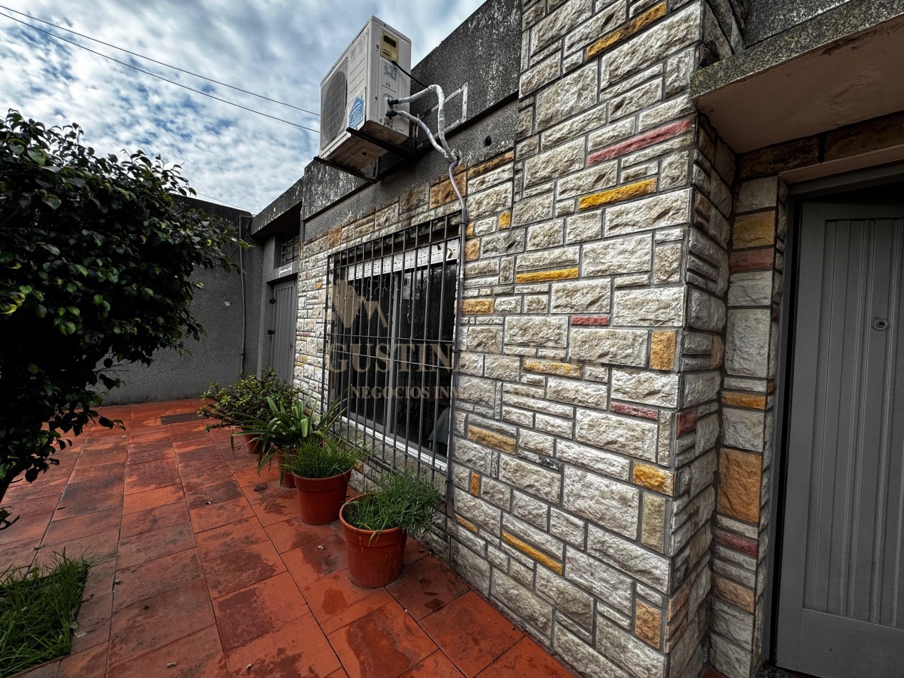 VENTA CASA DE 4 AMBIENTES EN JOSE C PAZ
