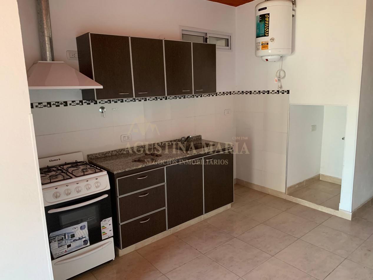 Venta Local y 4 departamentos Jose C Paz