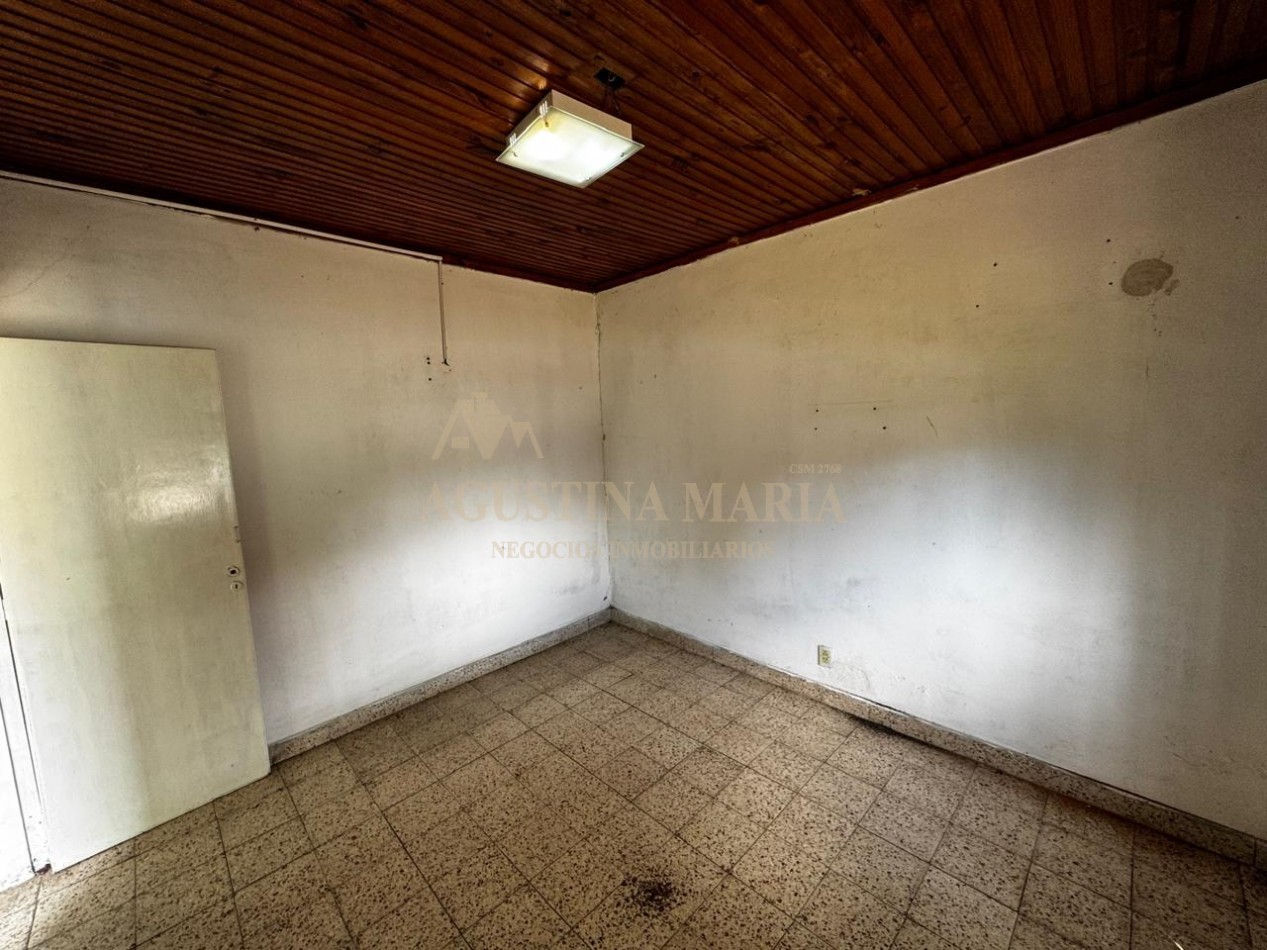 VENTA CASA 4 AMBIENTES A REFACCIONAR 