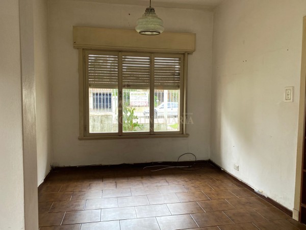 VENTA CASA 3 AMBIENTES 