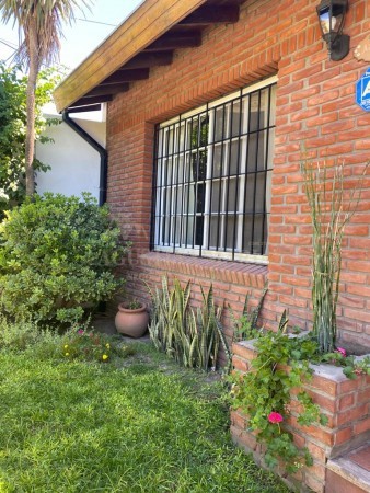 venta Casa 4 ambientes - Bella Vista  