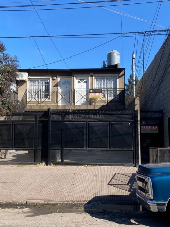 VENTA DPTO. 2 AMBIENTES PLANTA BAJA C/ COCHERA 