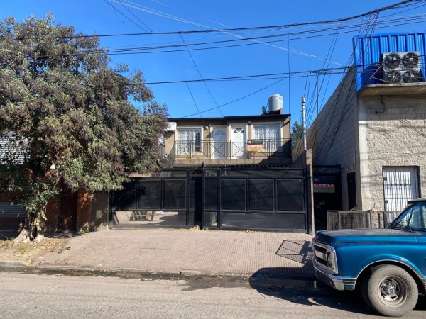 VENTA DPTO. 2 AMBIENTES PLANTA BAJA C/ COCHERA 