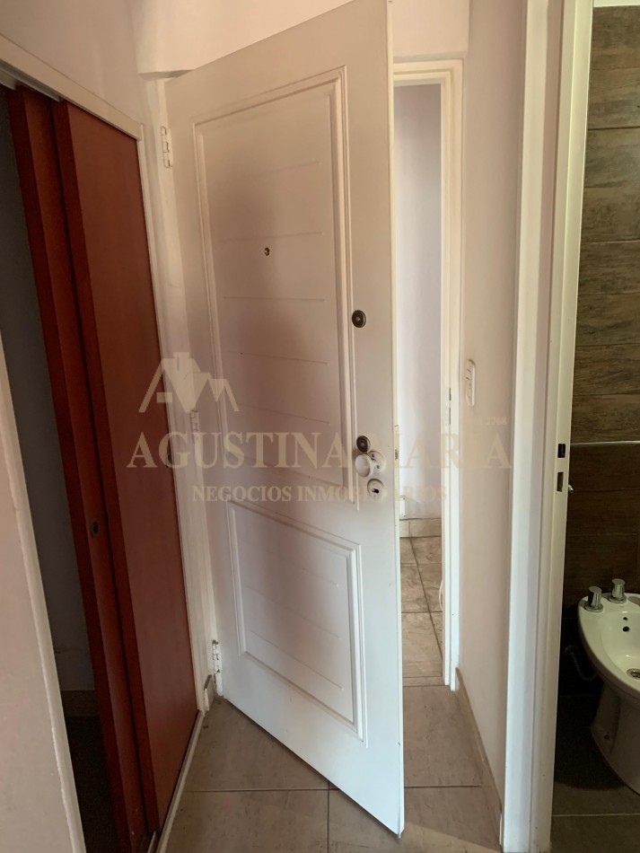 Venta Local y 4 departamentos Jose C Paz