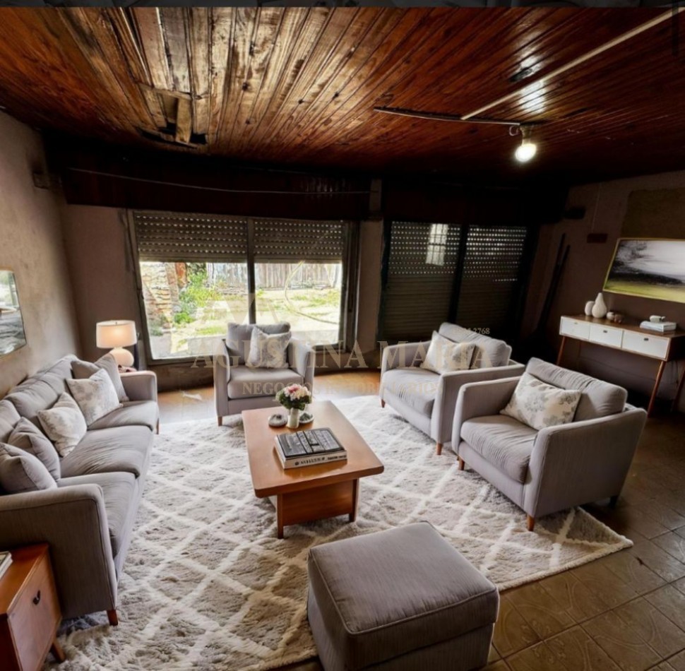 VENTA CASA 4 AMBIENTES A REFACCIONAR 