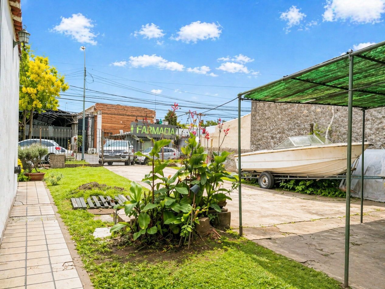 VENTA TERRENO CON 3 PROPIEDADES 