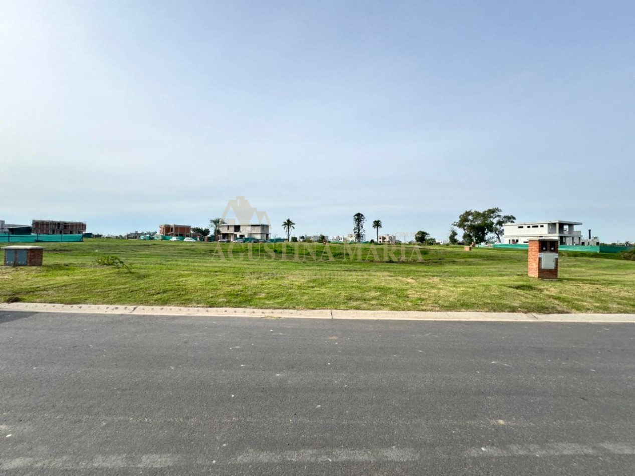 LOTE BARRIO VILLAGE PLAZA BELLA VISTA