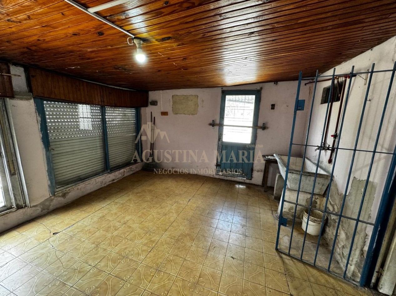 VENTA CASA 4 AMBIENTES A REFACCIONAR 