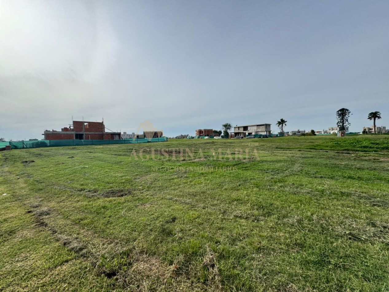 LOTE BARRIO VILLAGE PLAZA BELLA VISTA