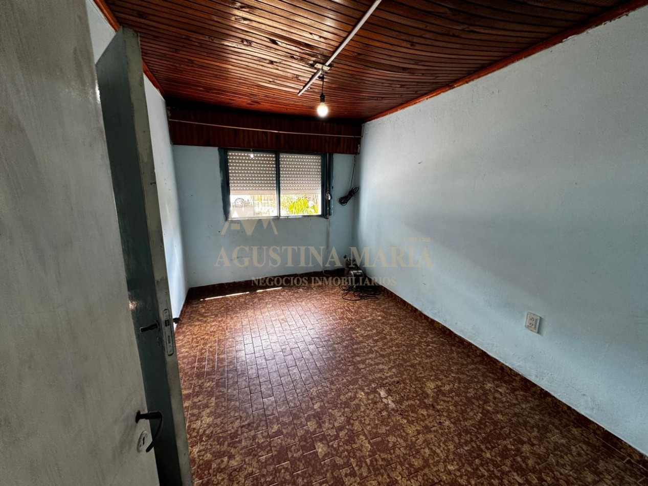 VENTA CASA 4 AMBIENTES A REFACCIONAR 