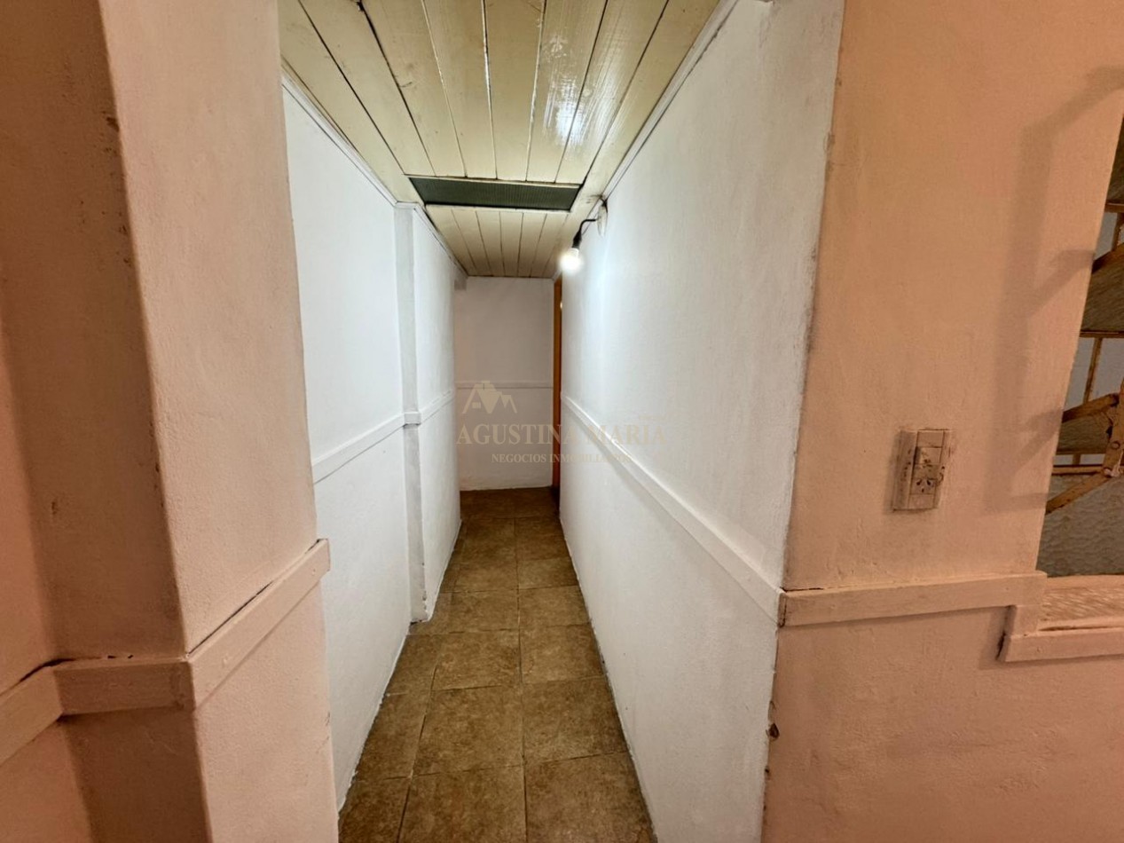 VENTA CASA DE 8 AMBIENTES CON LOCAL JOSE C PAZ