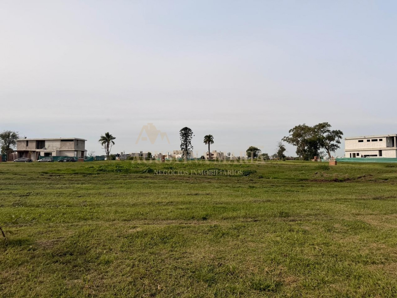 LOTE BARRIO VILLAGE PLAZA BELLA VISTA