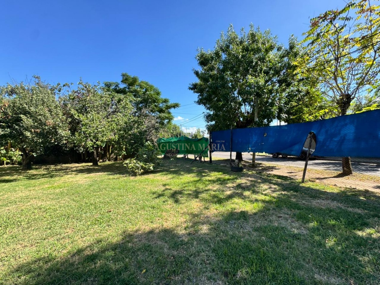 VENTA CASA 3 AMBIENTES CON TERRENO JCP