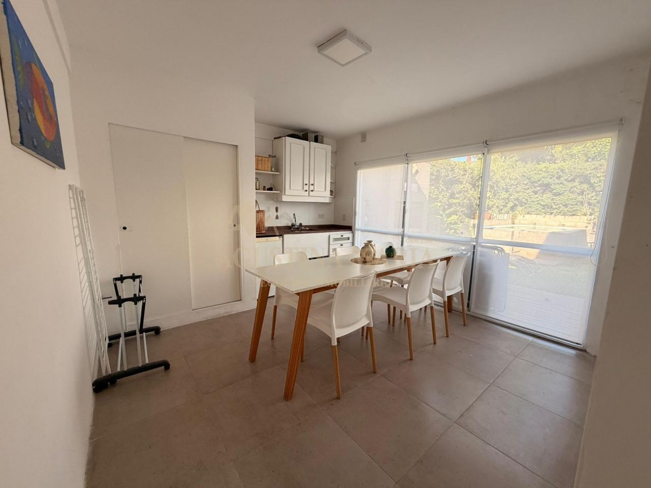 VENTA CASA 5 AMBIENTES BELLA VISTA 