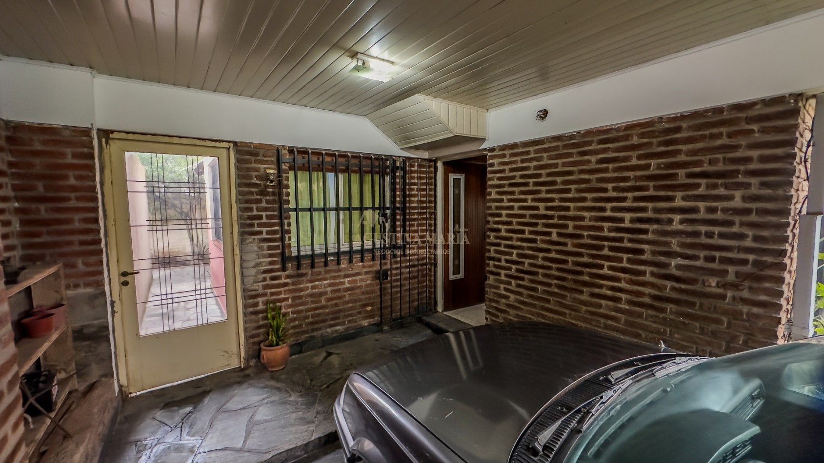 Chalet 3 Ambientes con Departamento 2 Ambientes Independiente en Hurlingham
