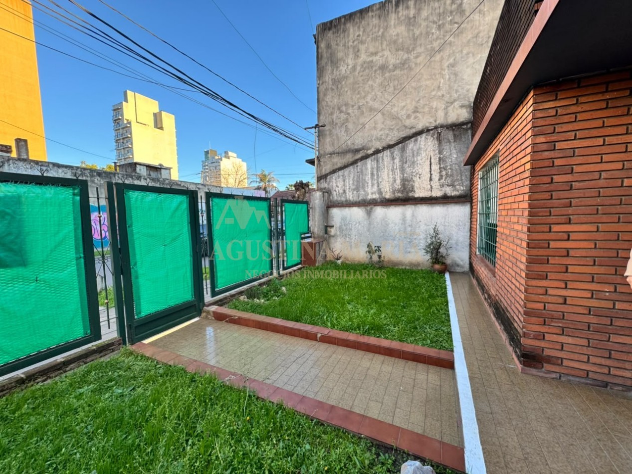 ALQUILER CASA 4 AMBIENTES APTO PROFESIONAL