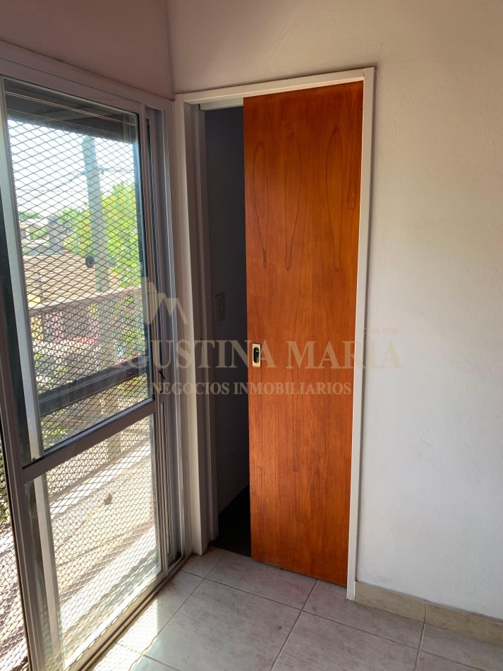 Venta Local y 4 departamentos Jose C Paz