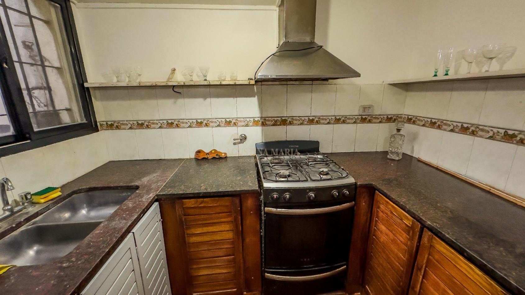 Chalet 3 Ambientes con Departamento 2 Ambientes Independiente en Hurlingham