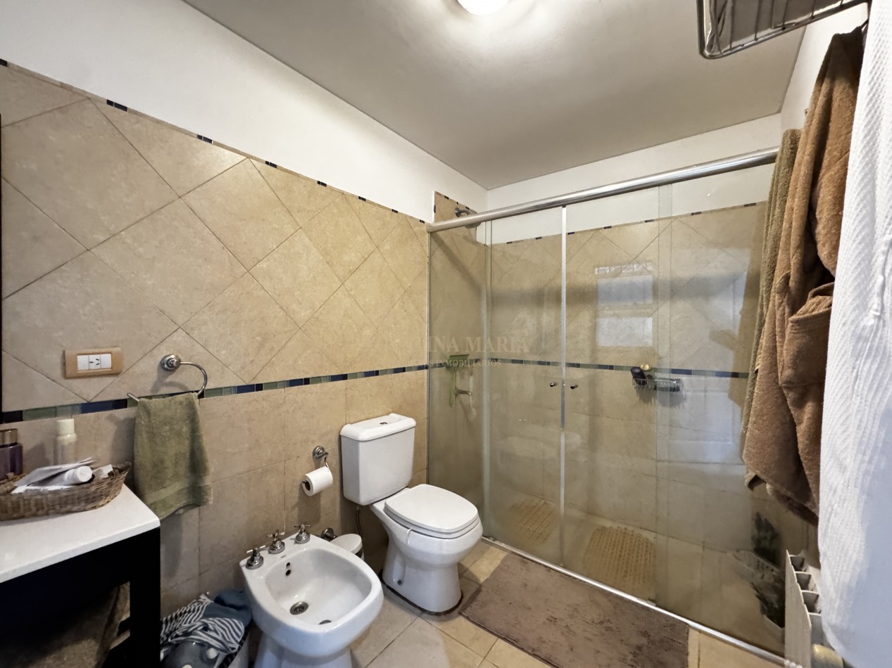 VENTA CASA 4 AMBIENTES ALTOS DE MANZANARES