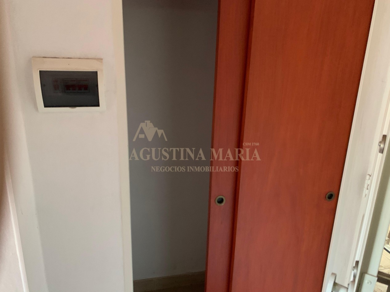 Venta Local y 4 departamentos Jose C Paz