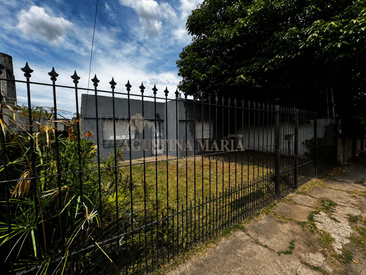 VENTA CASA 4 AMBIENTES A REFACCIONAR 