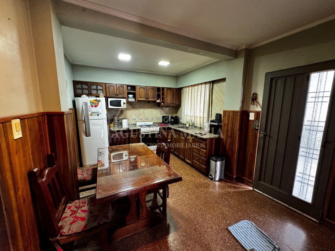 VENTA CASA DE 4 AMBIENTES EN JOSE C PAZ