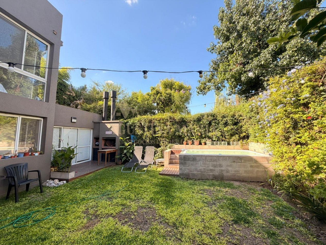 VENTA CASA 5 AMBIENTES BELLA VISTA 