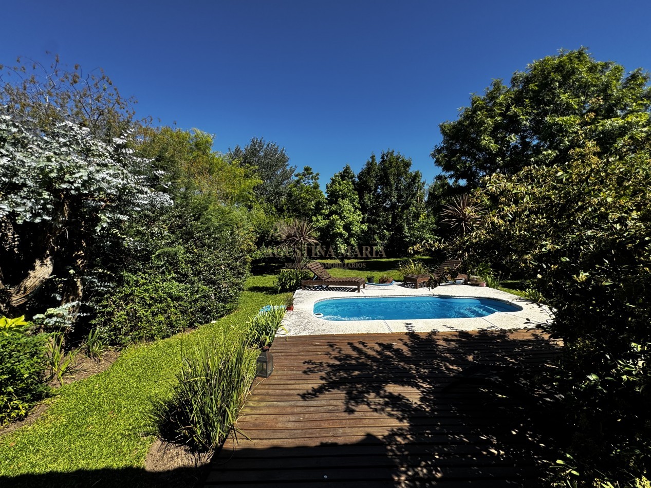 VENTA CASA 4 AMBIENTES ALTOS DE MANZANARES