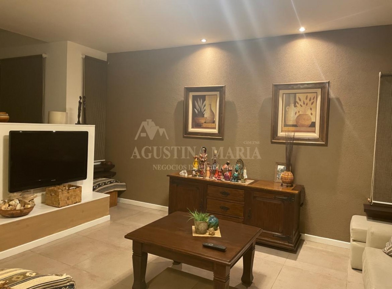 VENTA CASA 5 AMBIENTES BELLA VISTA