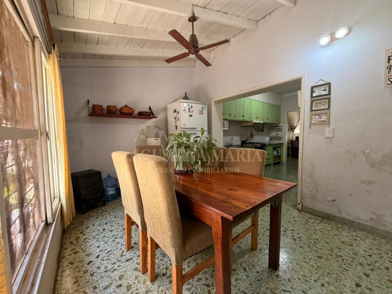 VENTA CASA 5 AMBIENTES - MUÑIZ 