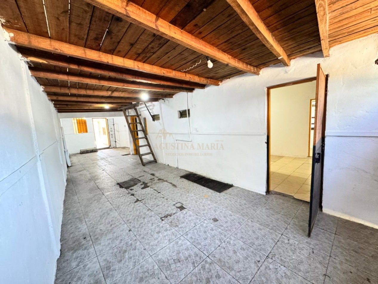 VENTA CASA DE 8 AMBIENTES CON LOCAL JOSE C PAZ