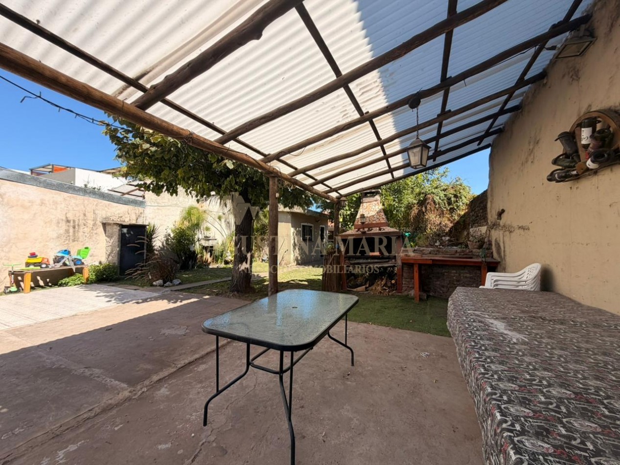 VENTA CASA 5 AMBIENTES - MUÑIZ 