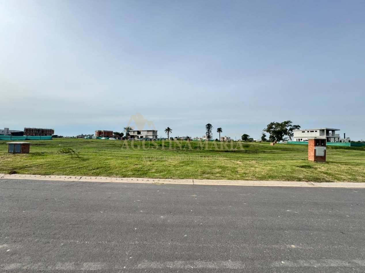 LOTE BARRIO VILLAGE PLAZA BELLA VISTA