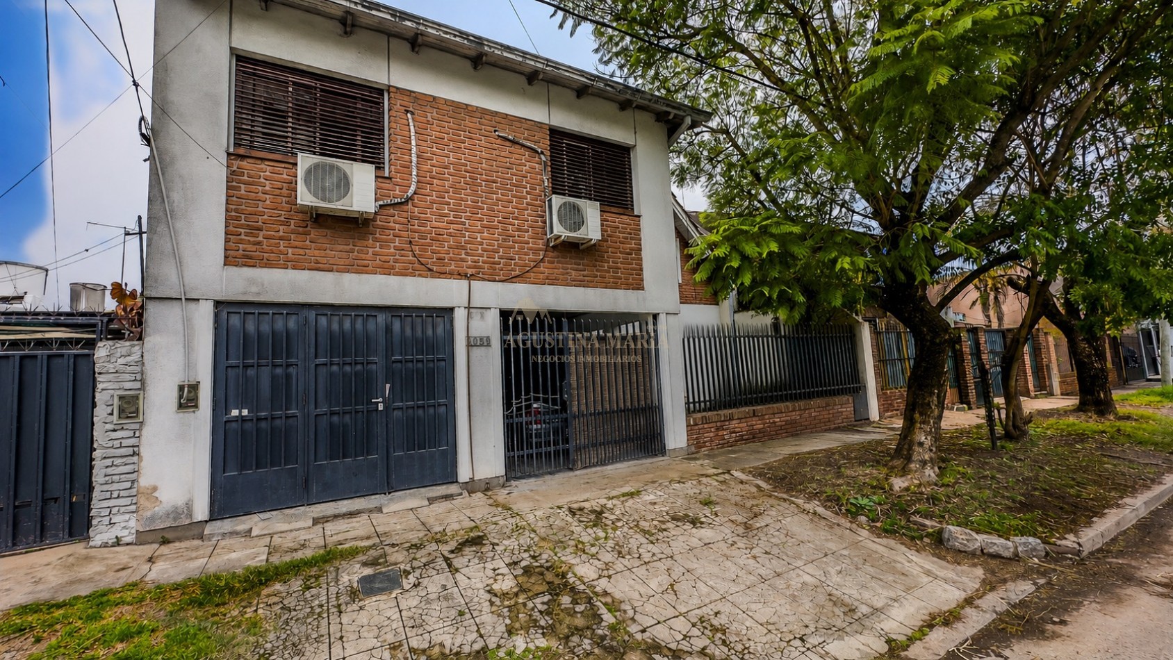Chalet 3 Ambientes con Departamento 2 Ambientes Independiente en Hurlingham