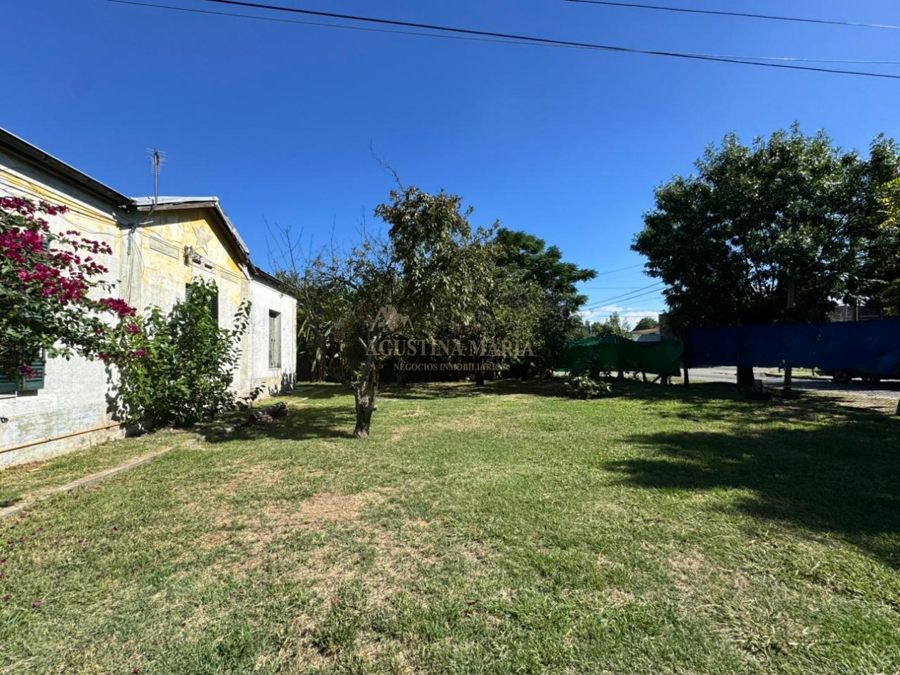 VENTA CASA 3 AMBIENTES CON TERRENO JCP