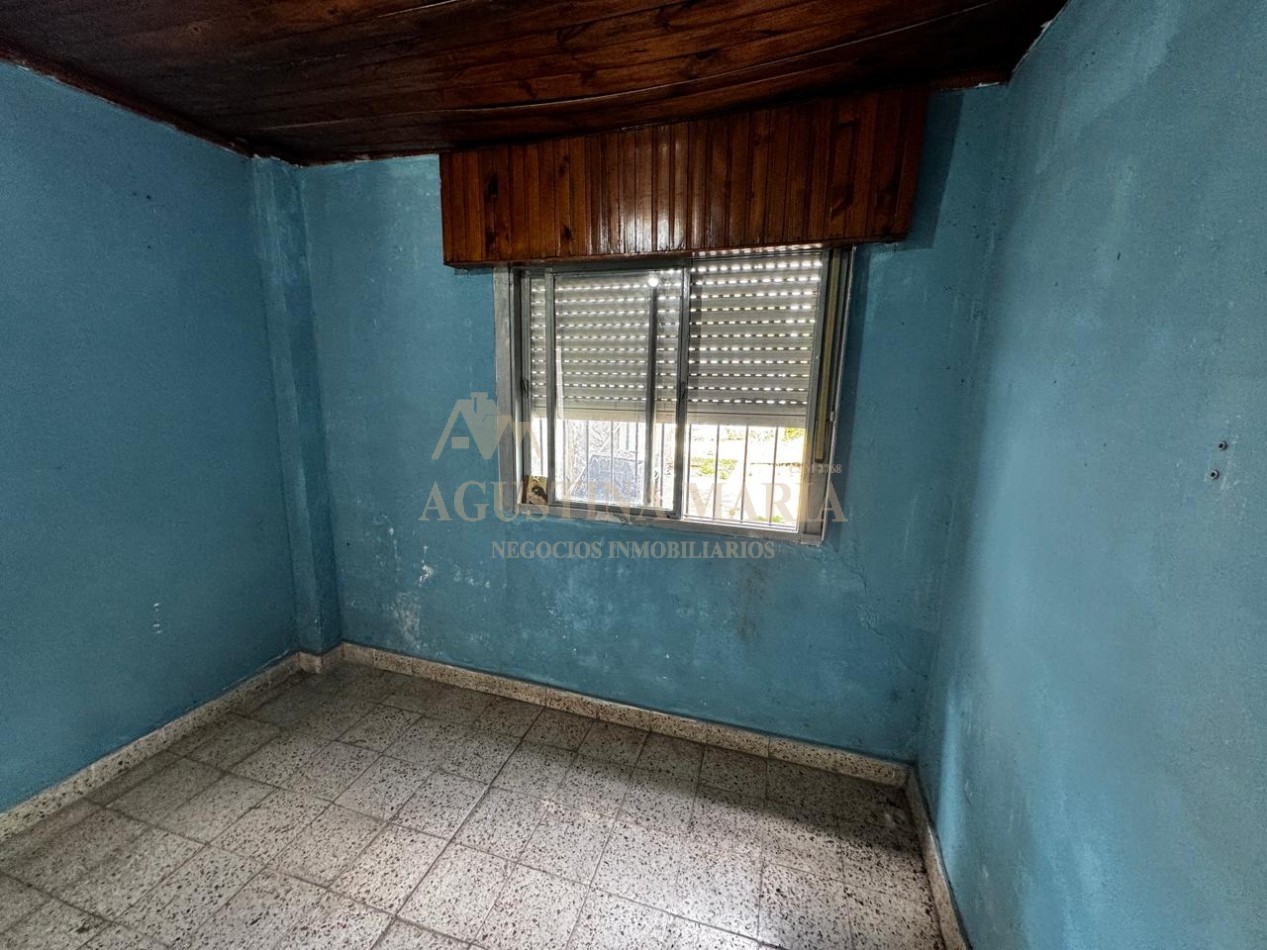 VENTA CASA 4 AMBIENTES A REFACCIONAR 