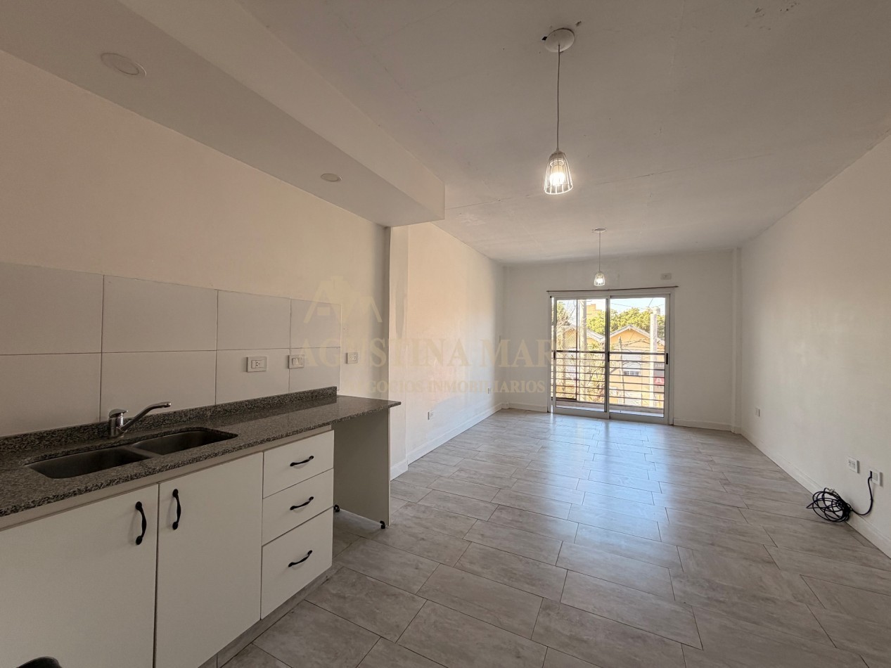 ALQUILER MONOAMBIENTE CON BALCON 