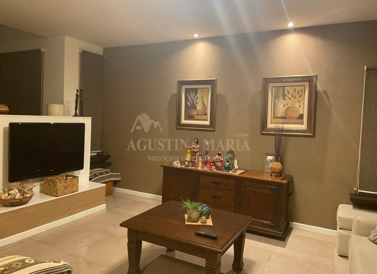 VENTA CASA 5 AMBIENTES BELLA VISTA