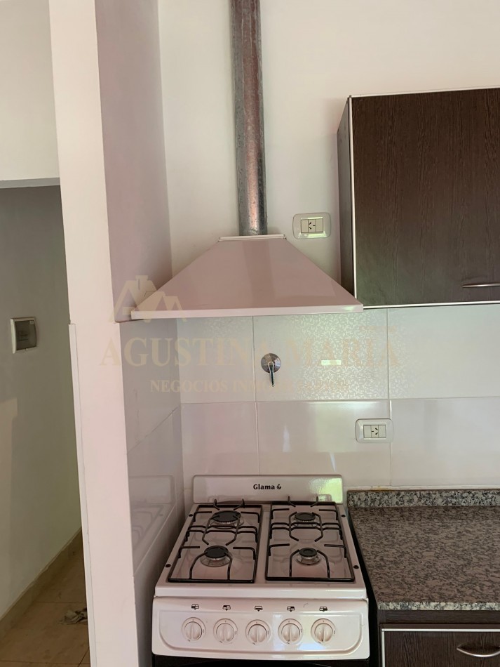 Venta Local y 4 departamentos Jose C Paz