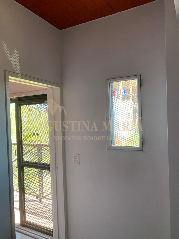 Venta Local y 4 departamentos Jose C Paz